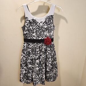 Emely West White and Black Hollidays Girls Velvet Floral detail size Girls 16